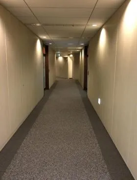 アーク森ビルの外観