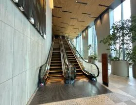 Dタワー西新宿の外観