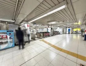 西新宿駅（東京メトロ丸ノ内線）