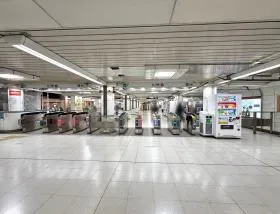 西新宿駅（東京メトロ丸ノ内線）