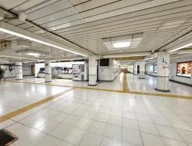 西新宿駅（東京メトロ丸ノ内線）
