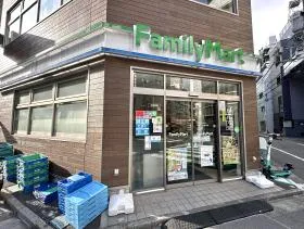 ファミリーマート