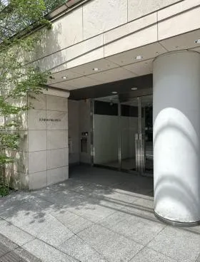 ジュニアー千駄ヶ谷ビルの外観