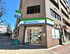 ファミリーマート