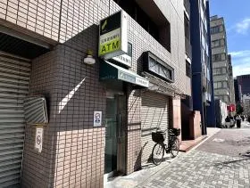 三井住友銀行ATMを通過する