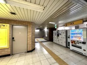 A3出入口を目指す