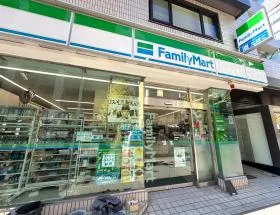 ファミリーマート