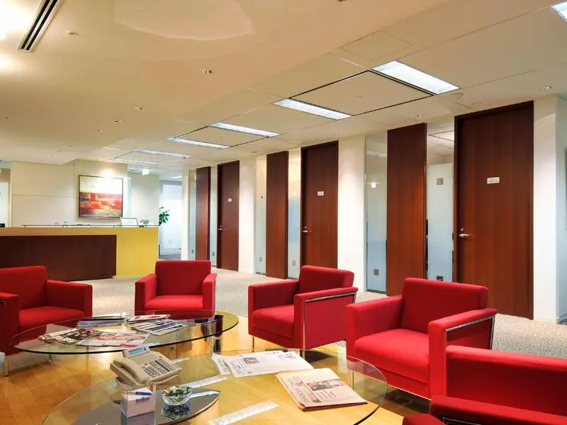 Regus(リージャス)大手町ファーストスクエアビジネスセンターの外観写真