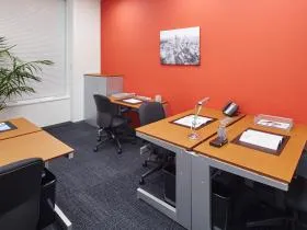 Regus(リージャス)丸の内鉄鋼ビジネスセンターの外観
