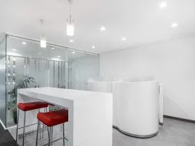 Regus(リージャス)新宿西口ビジネスセンターの外観