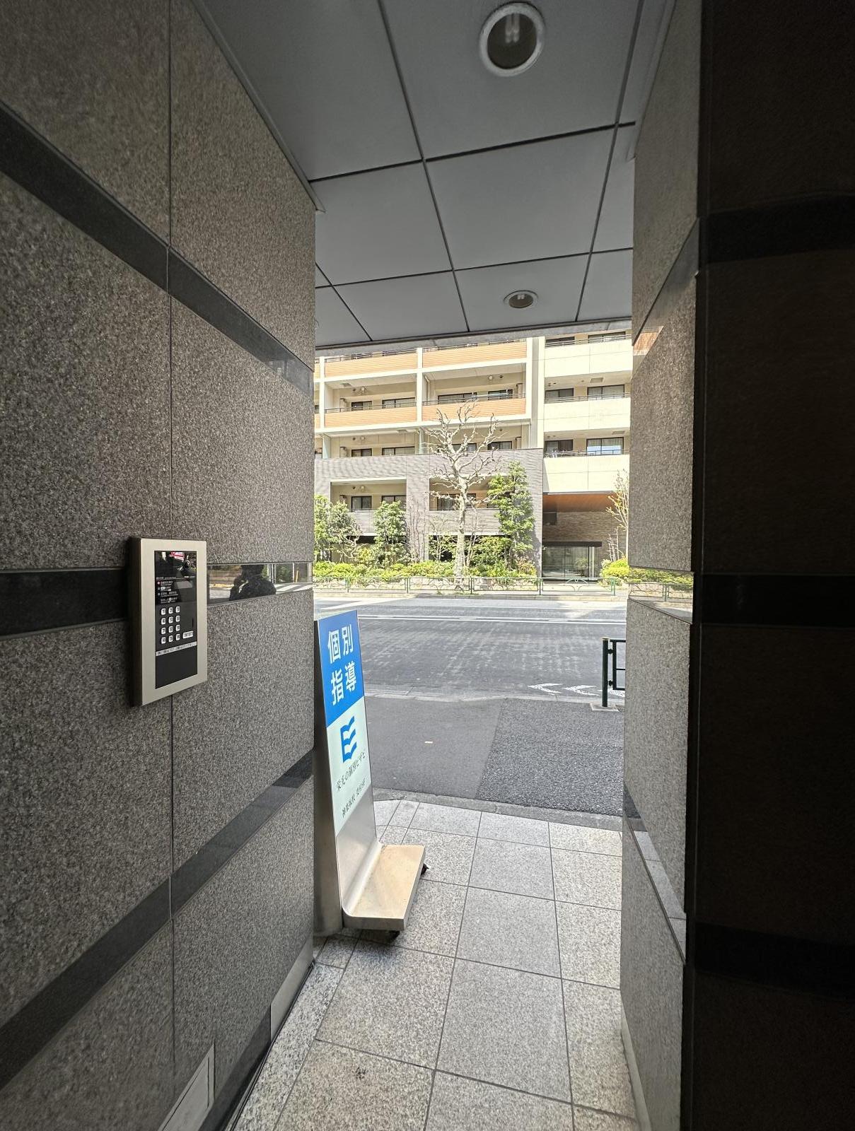 東京都新宿区東榎町
