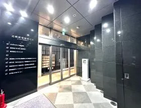近鉄新宿御苑ビルの外観