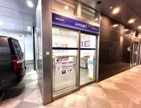 銀行ATM