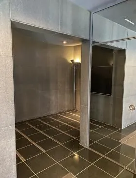 【当社窓口】トラッドビルの外観
