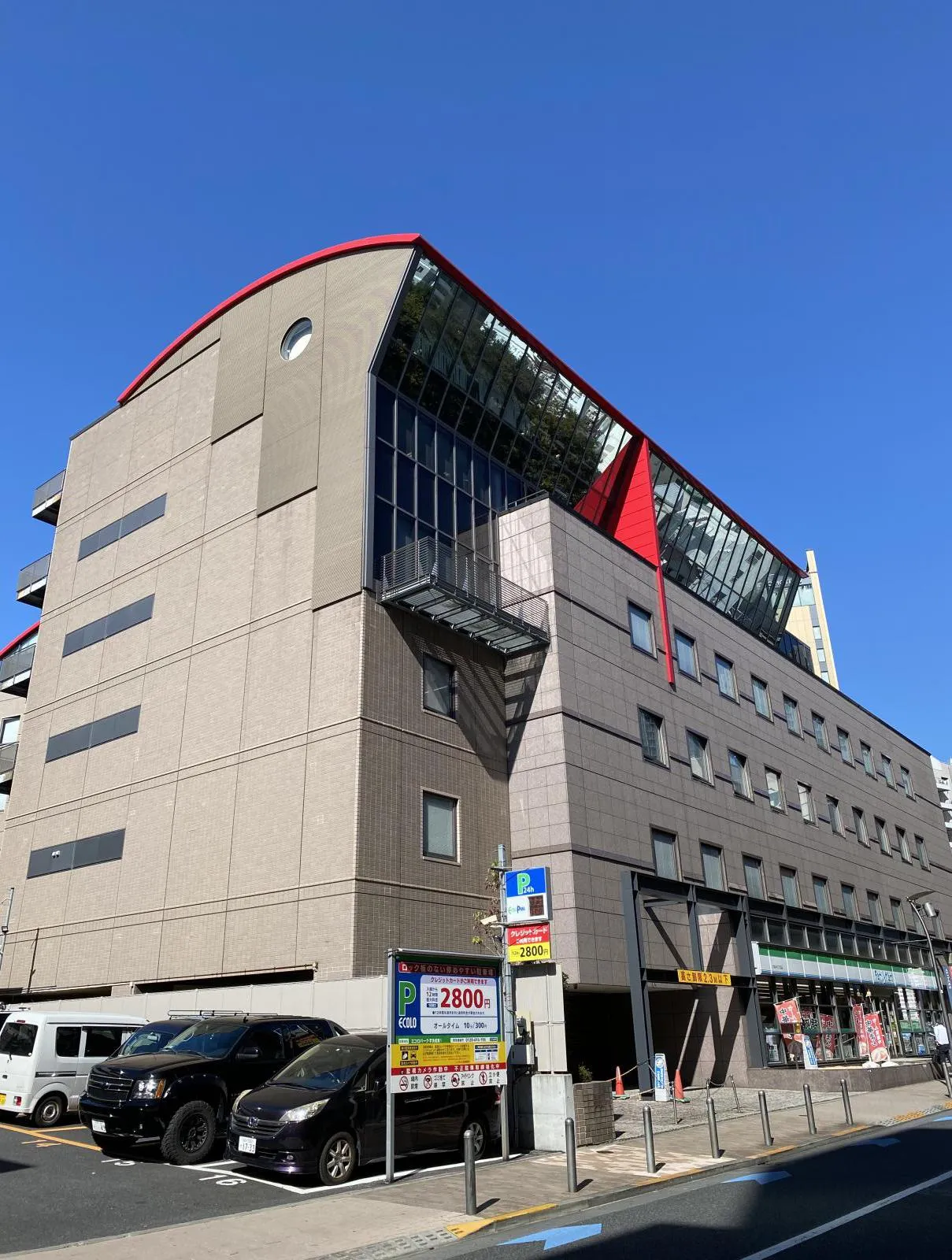 ステップ六本木ビルの外観写真