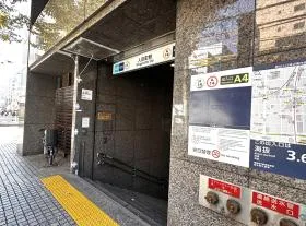 A4出入口（地上）