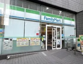 ファミリーマート