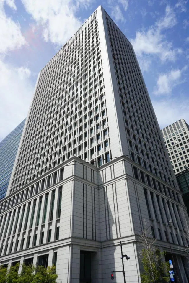 日本生命丸の内ビルの外観写真