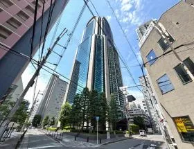 ピアスタワーの外観