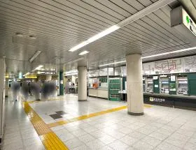 都営新宿線「岩本町駅」