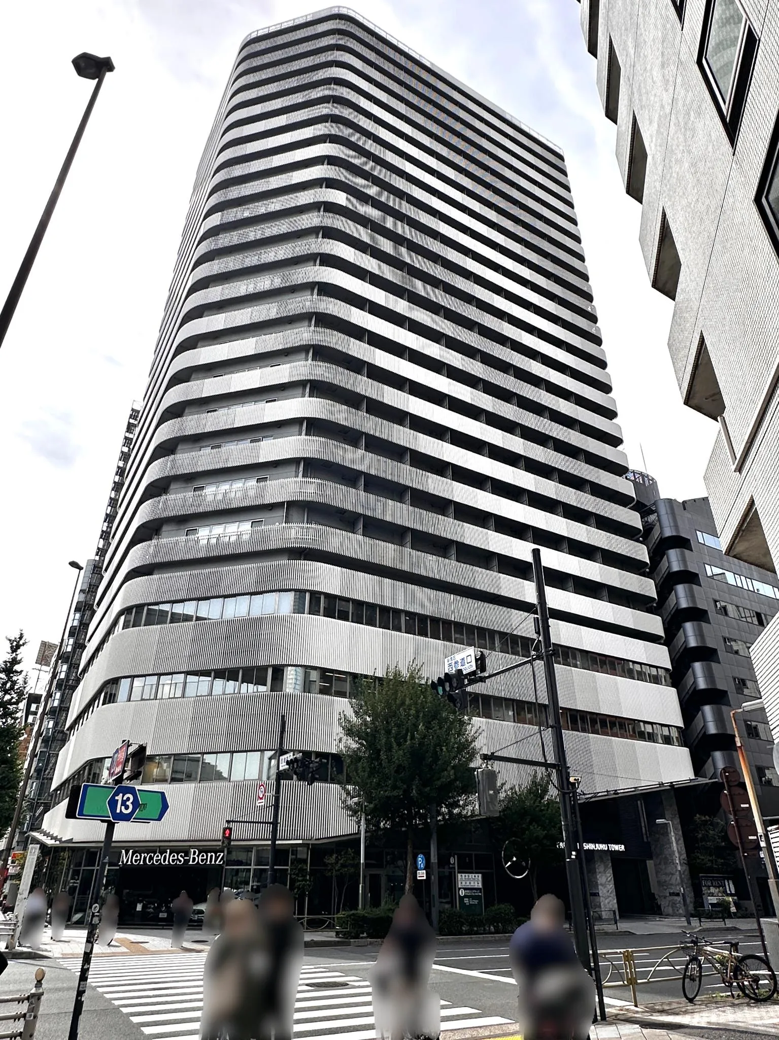 フロンティア新宿タワー(旧TSI新宿タワー)の外観写真