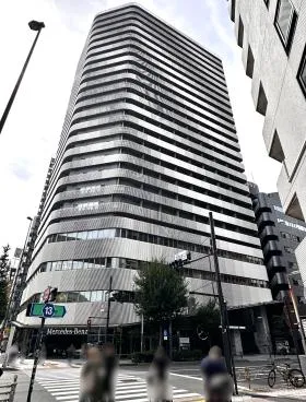 フロンティア新宿タワー(旧TSI新宿タワー)の外観