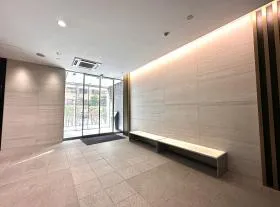 フロンティア新宿タワー(旧TSI新宿タワー)の外観