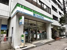ファミリーマート
