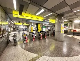 都営大江戸線「都庁前駅」