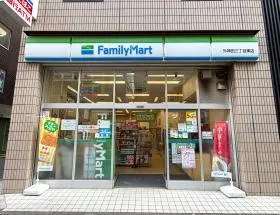 ファミリーマート