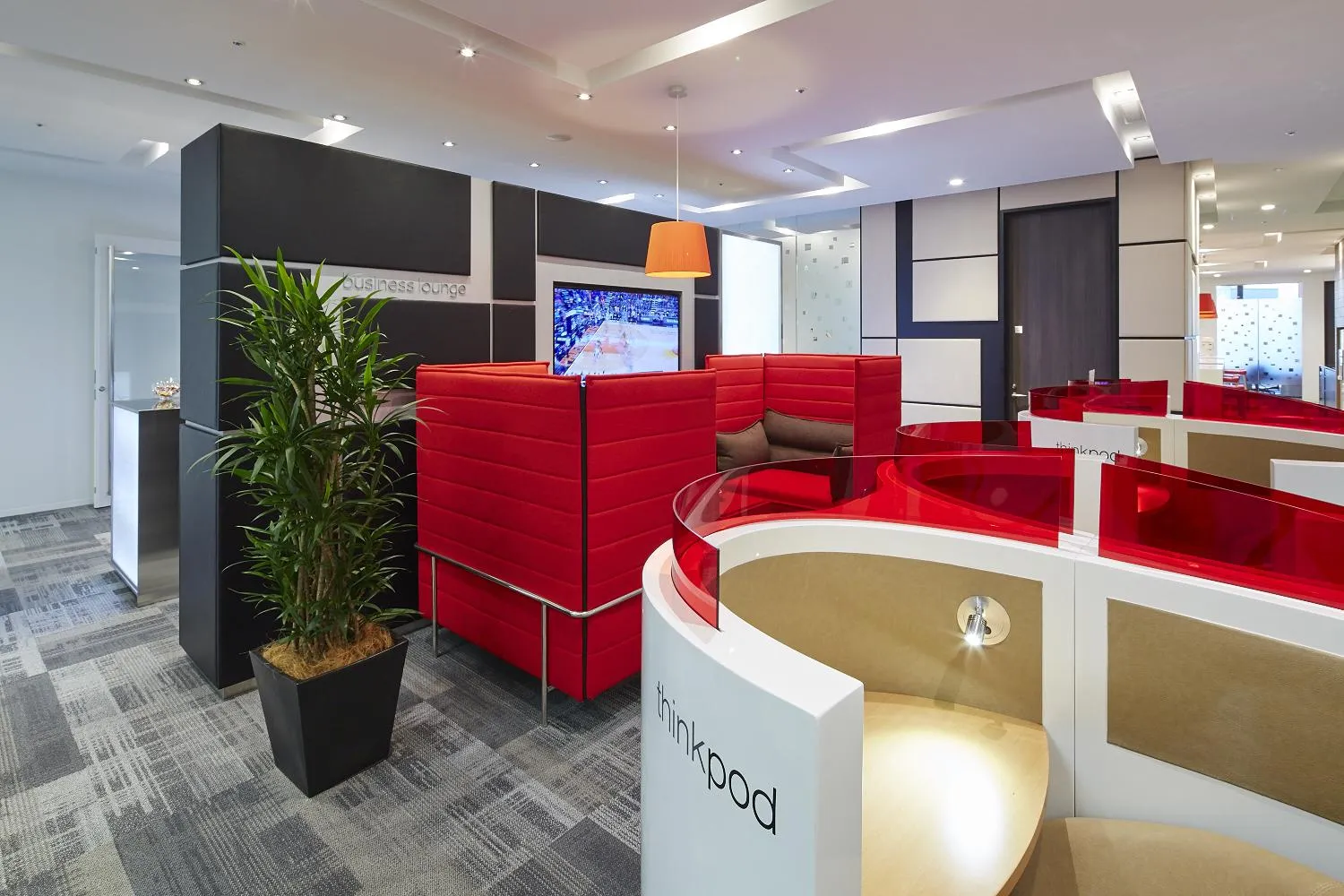 Regus(リージャス)赤坂Kタワービジネスセンターの外観写真