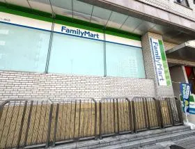ファミリーマート