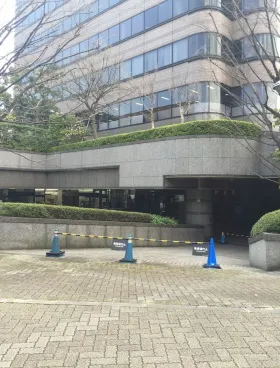 御殿山トラストタワーの外観