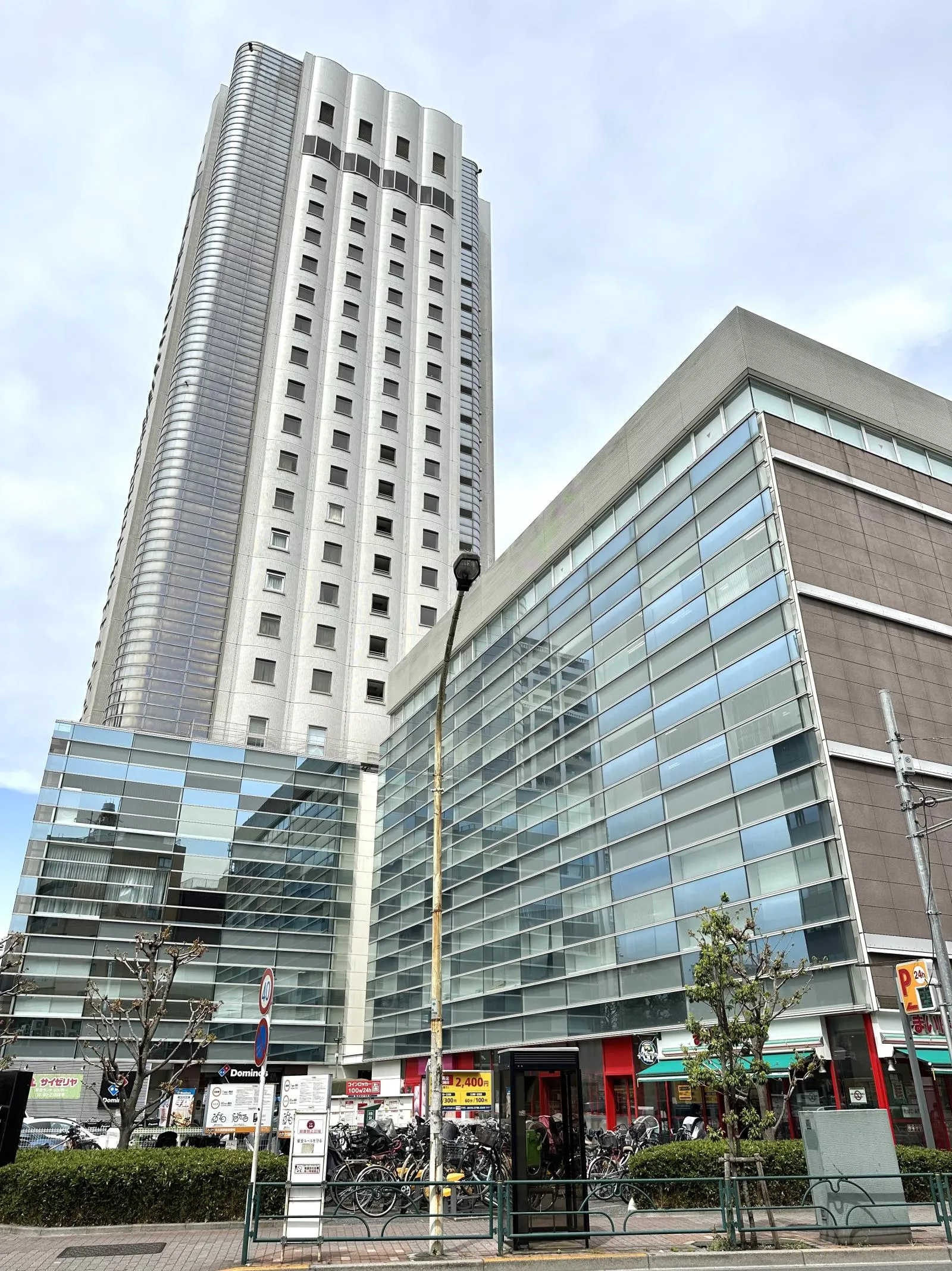 HUNDRED CIRCUS East Towerの外観写真