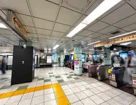 六本木駅