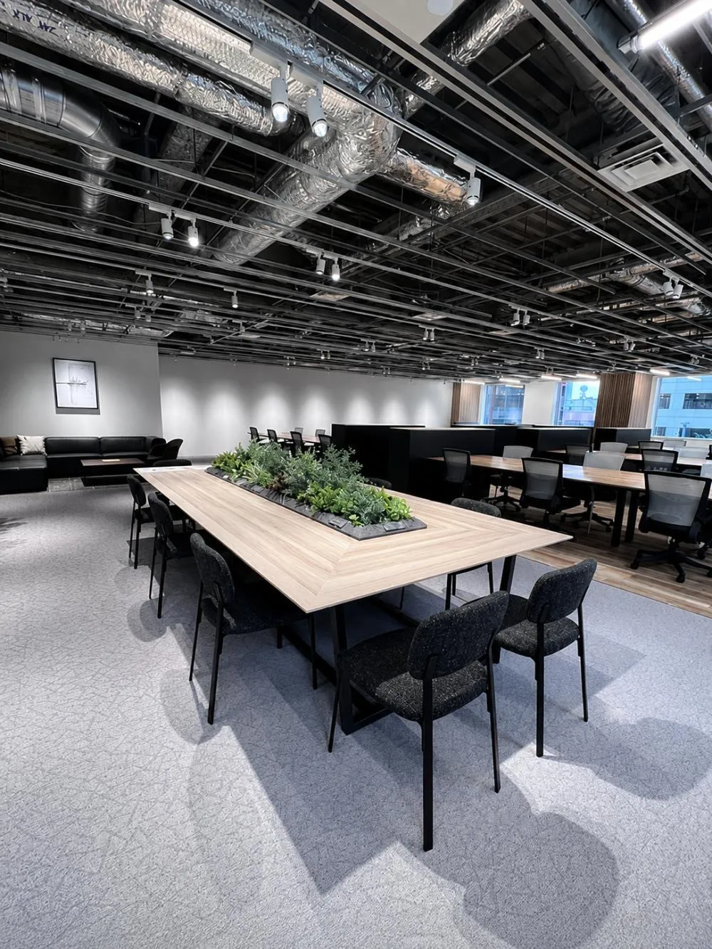 共用設備まで整う大規模フルセットアップオフィスの居抜き賃貸オフィス物件(約95坪) ｜居抜きオフィス物件検索サイト【vivit-ビビット】（3）
