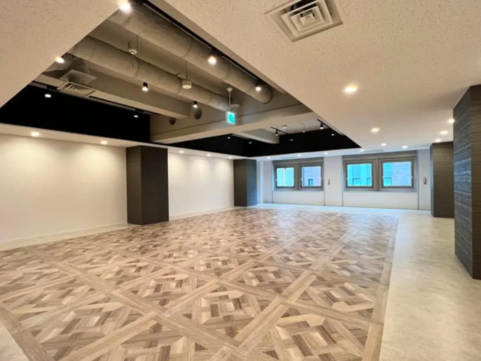 希少な100坪セットアップ！の居抜き賃貸オフィス物件(約105坪) ｜居抜きオフィス物件検索サイト【vivit-ビビット】（3）