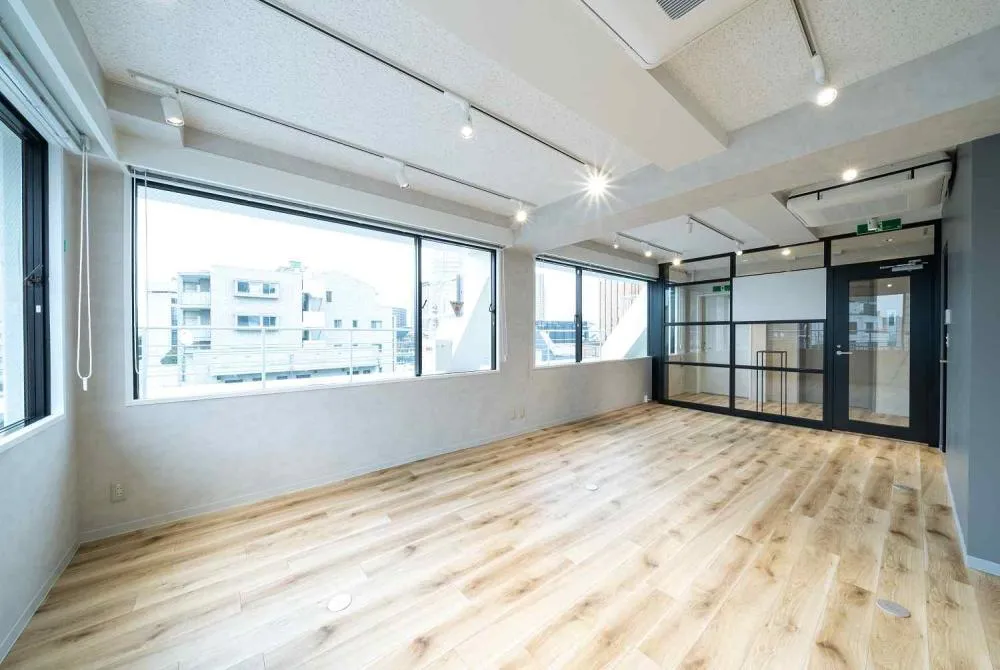使いやすいレイアウト 10名前後で利用可の居抜き賃貸オフィス物件(約20坪) ｜居抜きオフィス物件検索サイト【vivit-ビビット】（3）