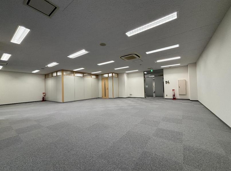 希少エリアの居抜き物件！ 会議室造作済み！の居抜き賃貸オフィス物件(約30坪) ｜居抜きオフィス物件検索サイト【vivit-ビビット】（1）