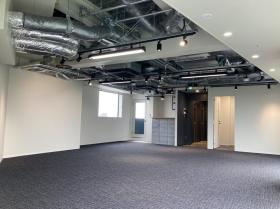 会議室付き！ 築浅セットアップ！の居抜き賃貸オフィス物件(約30坪) ｜居抜きオフィス物件検索サイト【vivit-ビビット】（サムネイル5）