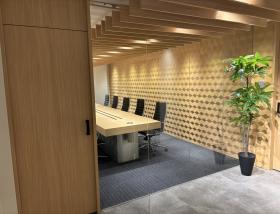 来客対応まで整う会議室付き空間の居抜き賃貸オフィス物件(約35坪) ｜居抜きオフィス物件検索サイト【vivit-ビビット】（サムネイル5）