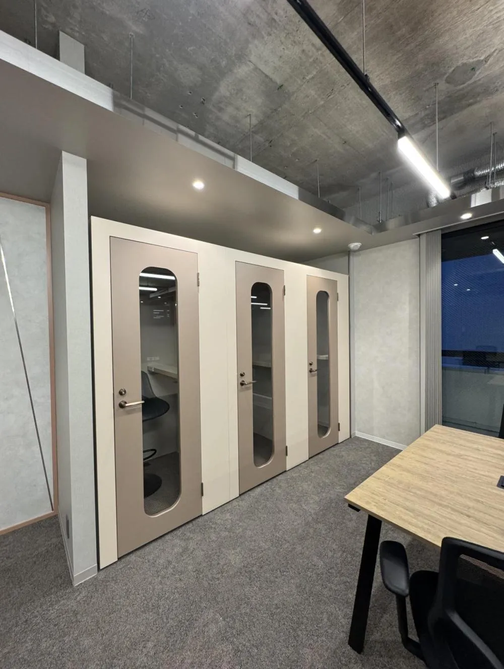 成長企業の運用を見据えた、無駄のないレイアウトの居抜き賃貸オフィス物件(約45坪) ｜居抜きオフィス物件検索サイト【vivit-ビビット】（7）