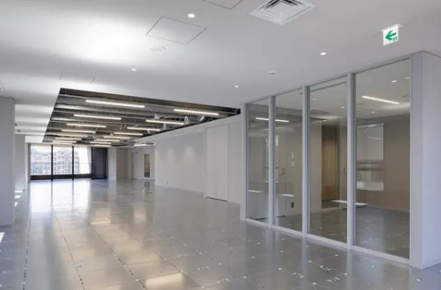 神保町駅徒歩2分／敷金免除／家具付きプランありの居抜き賃貸オフィス物件(約105坪) ｜居抜きオフィス物件検索サイト【vivit-ビビット】（3）