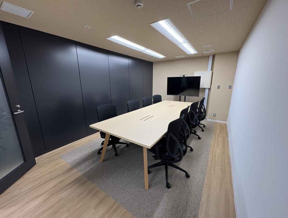 御堂筋沿／視認性高／シンプルな内装の居抜き賃貸オフィス物件(約65坪) ｜居抜きオフィス物件検索サイト【vivit-ビビット】（4）