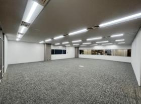 広々としたラウンジスペース付き内装付きオフィスの居抜き賃貸オフィス物件(約85坪) ｜居抜きオフィス物件検索サイト【vivit-ビビット】（サムネイル8）