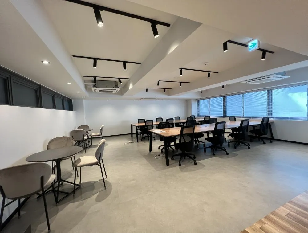 東京都新宿区西新宿 約55坪の居抜き賃貸オフィス物件(約55坪) ｜居抜きオフィス物件検索サイト【vivit-ビビット】（8）