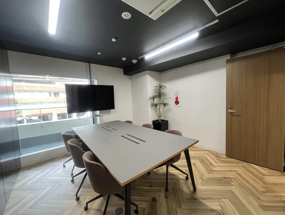会議室付き おしゃれの居抜き賃貸オフィス物件(約45坪) ｜居抜きオフィス物件検索サイト【vivit-ビビット】（9）