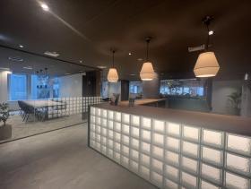 会議室付き 一部什器付きの居抜き賃貸オフィス物件(約110坪) ｜居抜きオフィス物件検索サイト【vivit-ビビット】（サムネイル3）