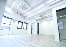 会議室2名、受付スペース設置済の居抜き賃貸オフィス物件(約40坪) ｜居抜きオフィス物件検索サイト【vivit-ビビット】（サムネイル5）