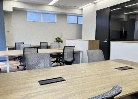 会議室１部屋つき すべての家具設置！の居抜き賃貸オフィス物件(約25坪) ｜居抜きオフィス物件検索サイト【vivit-ビビット】（3）